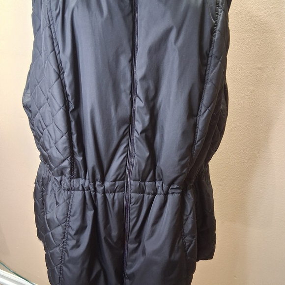 REVERSIBLE Gray Faux Fur Vest - Picture 14 of 16